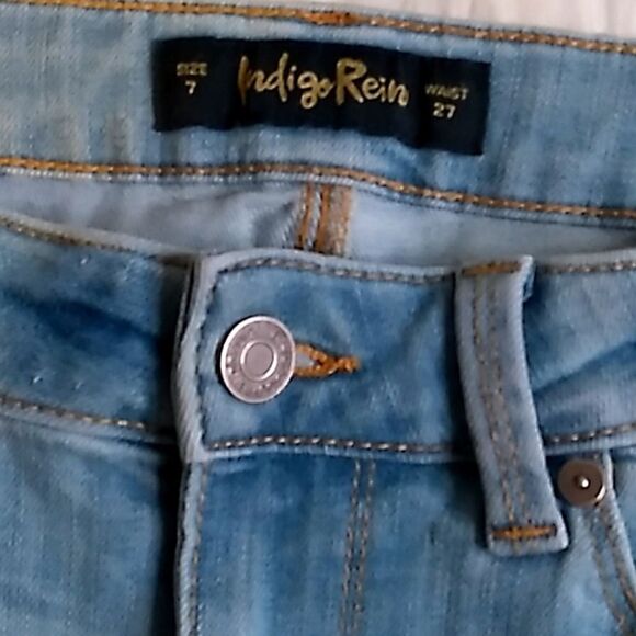 Indigo Rein distressed light wash cuffed cropped skinny jeans - Picture 3 of 10